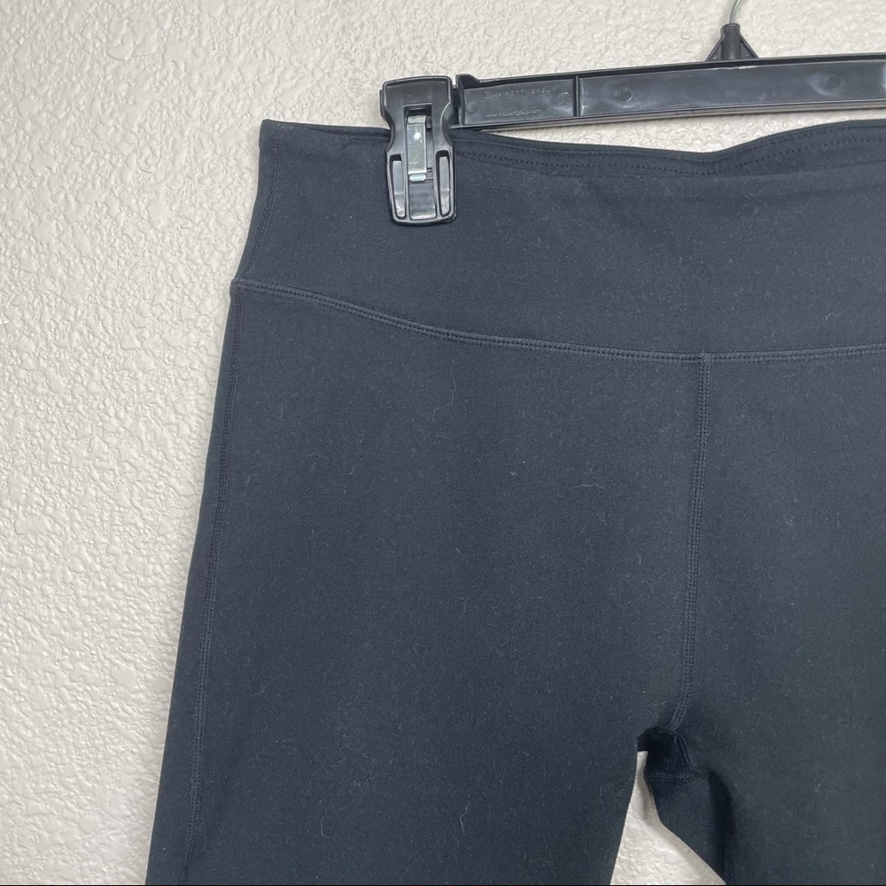 Fabletics Womens Capris Leggings Black Pull On - Picture 2 of 7
